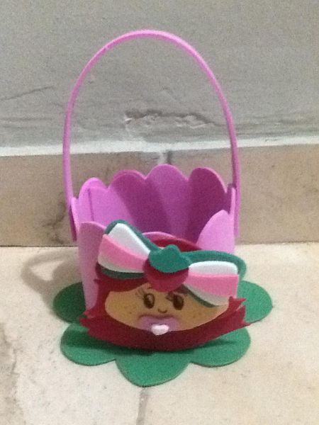 Cestinha de balas Moranguinho Baby.